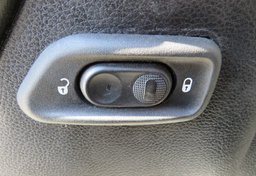 2015 Jeep Wrangler Unlimited - Image 30