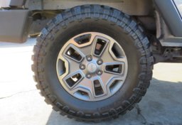 2015 Jeep Wrangler Unlimited - Image 17