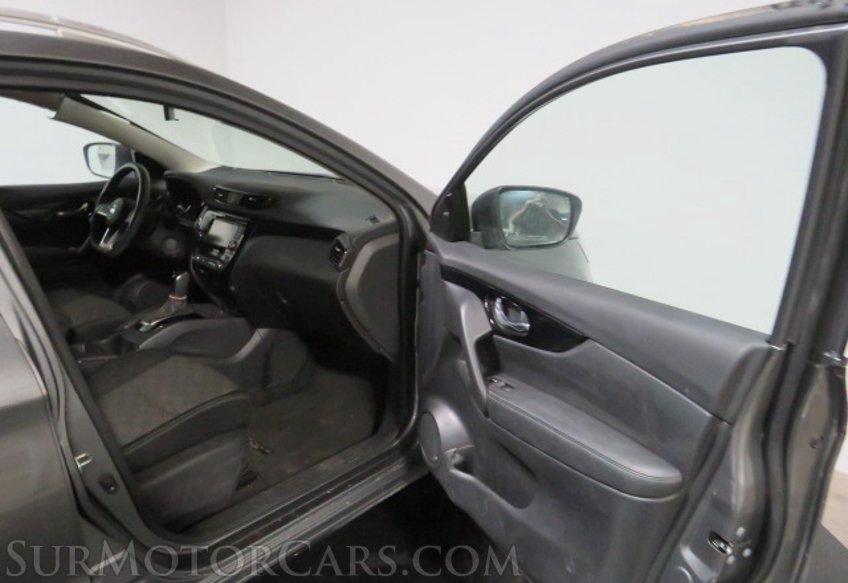 2020 Nissan Rogue Sport - Image 19