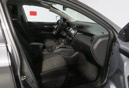 2020 Nissan Rogue Sport - Image 24