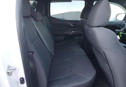 2016 Toyota Tacoma - Image 5