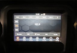 2022 Jeep Wrangler - Image 30