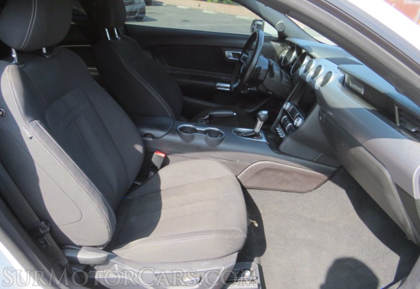 2019 Ford Mustang - Image 23