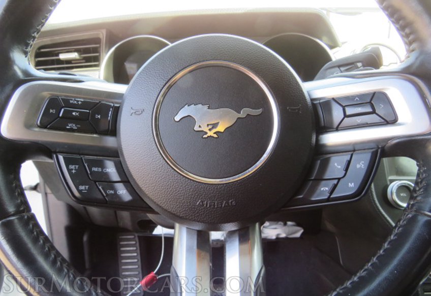 2019 Ford Mustang - Image 35