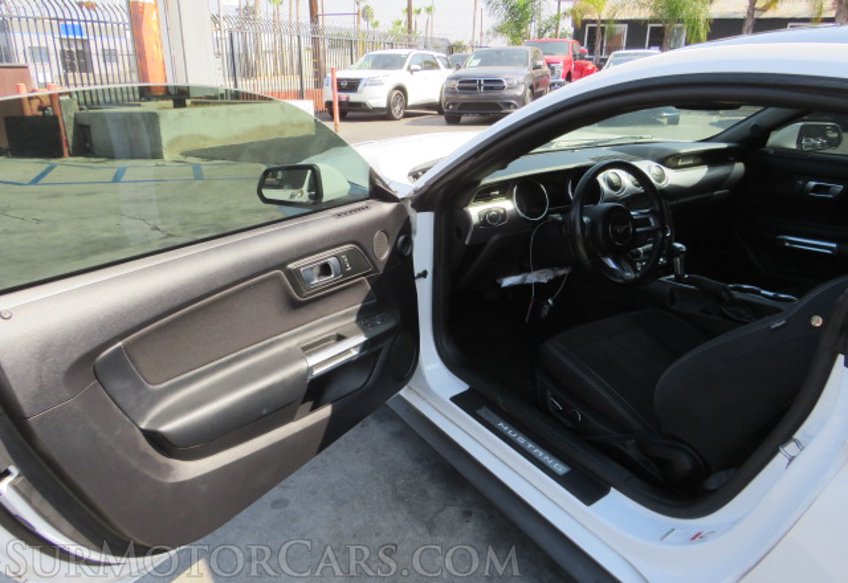 2019 Ford Mustang - Image 18