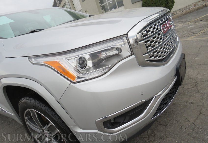 2019 GMC Acadia - Image 18