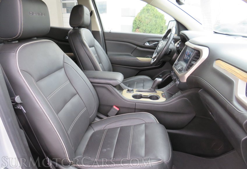 2019 GMC Acadia - Image 31