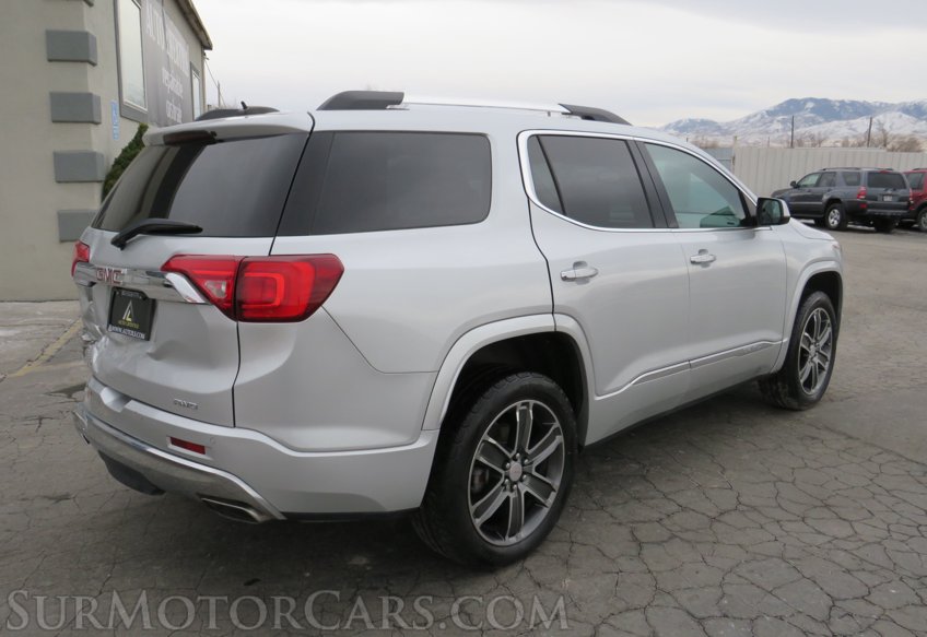 2019 GMC Acadia - Image 7
