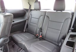 2019 GMC Acadia - Image 33