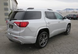 2019 GMC Acadia - Image 7