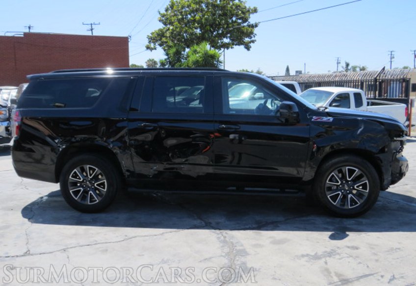 2022 Chevrolet Suburban - Image 6