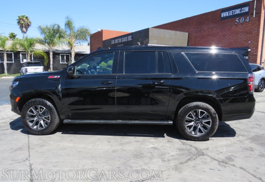 2022 Chevrolet Suburban - Image 5