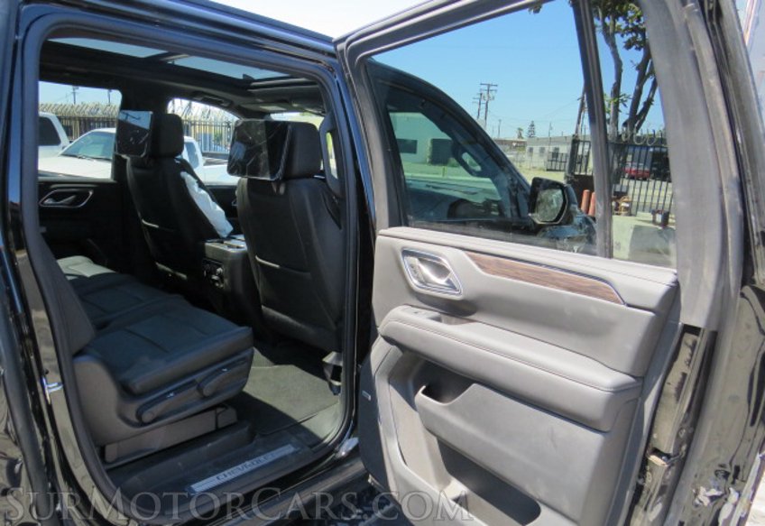 2022 Chevrolet Suburban - Image 28