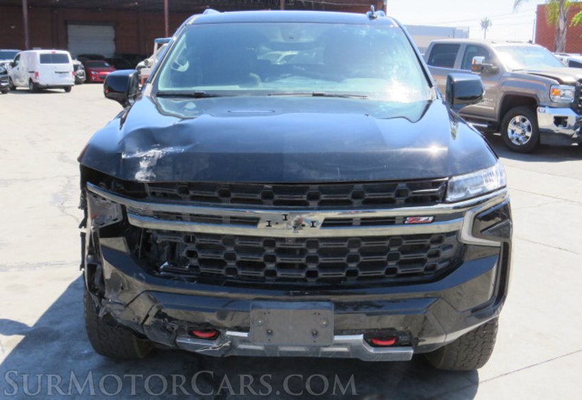 2022 Chevrolet Suburban - Image 12