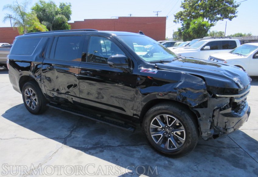 2022 Chevrolet Suburban - Image 4