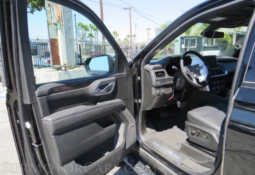 2022 Chevrolet Suburban - Image 21