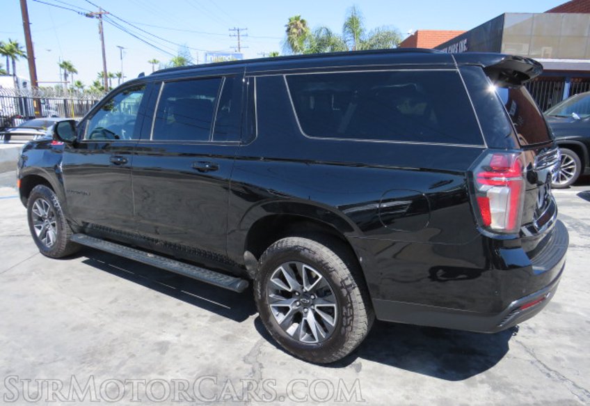 2022 Chevrolet Suburban - Image 7