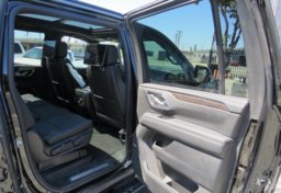 2022 Chevrolet Suburban - Image 28