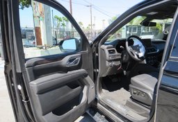 2022 Chevrolet Suburban - Image 21