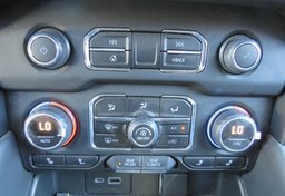 2022 Chevrolet Suburban - Image 45