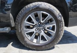 2022 Chevrolet Suburban - Image 20