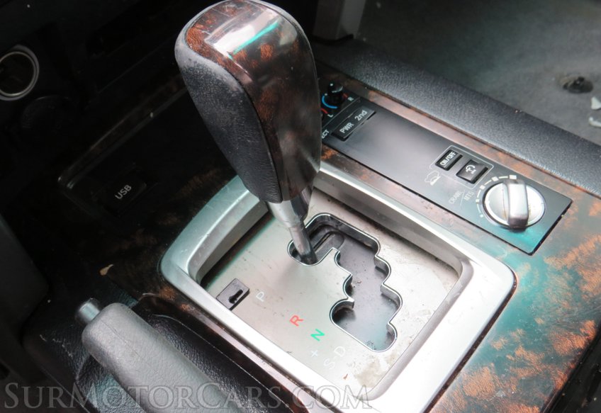 2015 Toyota Land Cruiser - Image 42