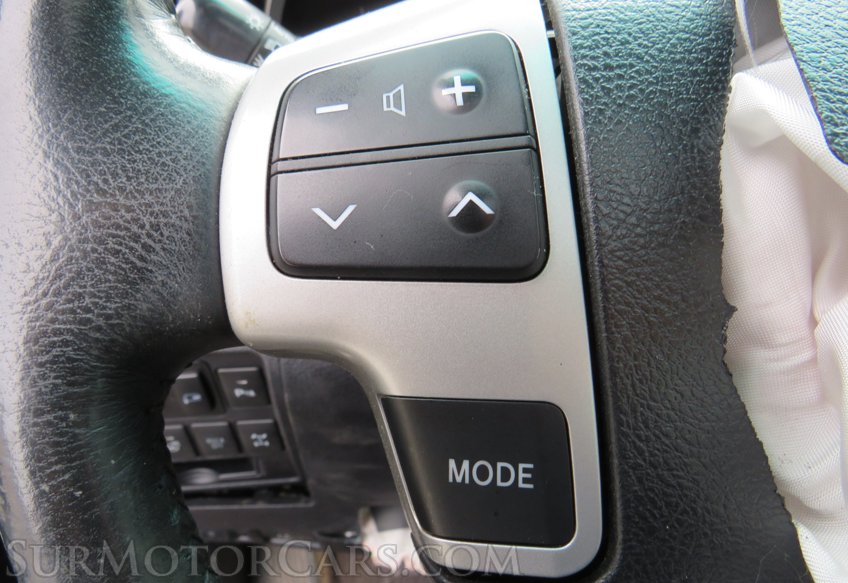 2015 Toyota Land Cruiser - Image 35