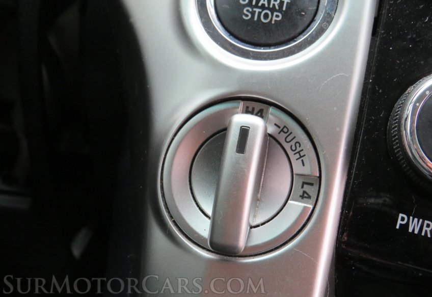 2015 Toyota Land Cruiser - Image 39