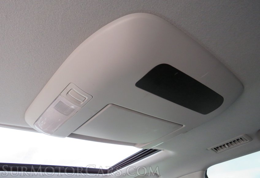 2015 Toyota Land Cruiser - Image 49