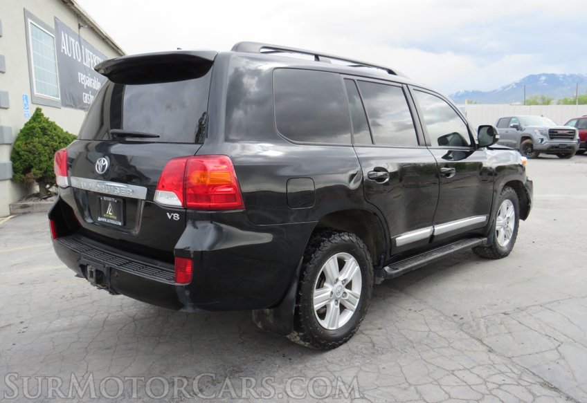 2015 Toyota Land Cruiser - Image 7