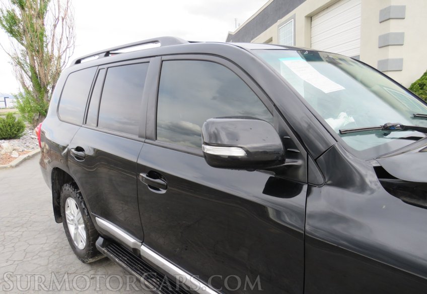 2015 Toyota Land Cruiser - Image 14