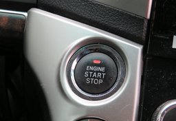 2015 Toyota Land Cruiser - Image 38