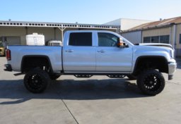 2017 GMC Sierra 1500 - Image 6