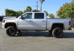 2017 GMC Sierra 1500 - Image 5