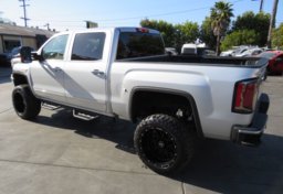 2017 GMC Sierra 1500 - Image 10