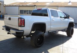 2017 GMC Sierra 1500 - Image 7