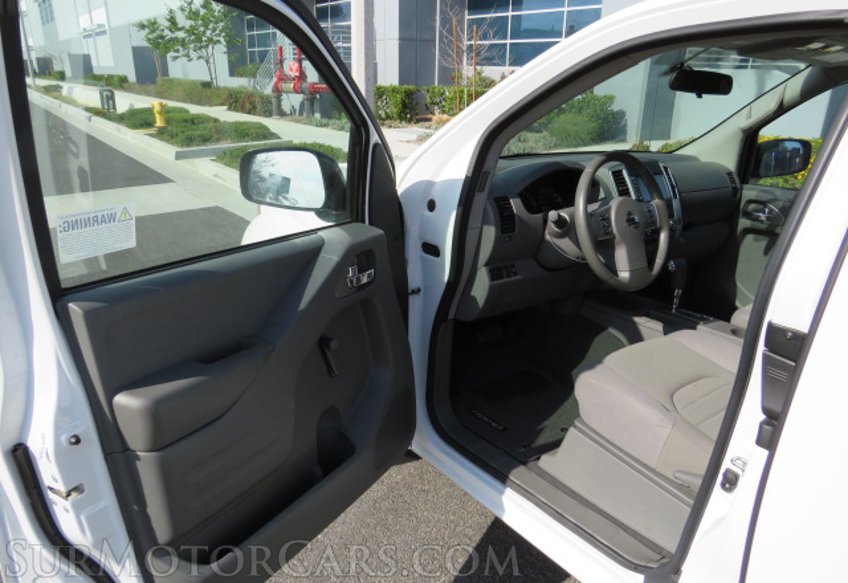 2019 Nissan Frontier - Image 22