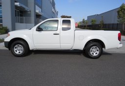 2019 Nissan Frontier - Image 13