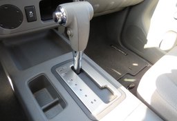 2019 Nissan Frontier - Image 41