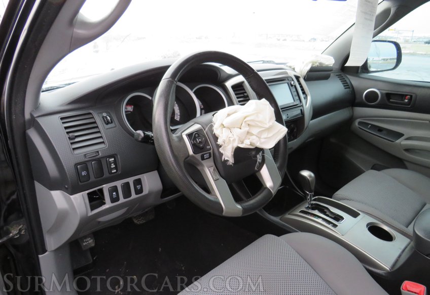 2014 Toyota Tacoma - Image 19