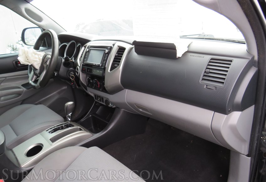 2014 Toyota Tacoma - Image 18