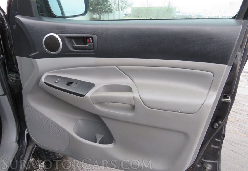 2014 Toyota Tacoma - Image 38