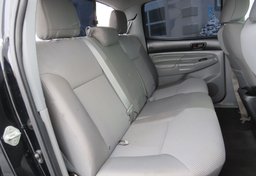 2014 Toyota Tacoma - Image 22