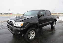 2014 Toyota Tacoma - Image 3