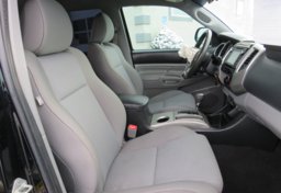 2014 Toyota Tacoma - Image 21