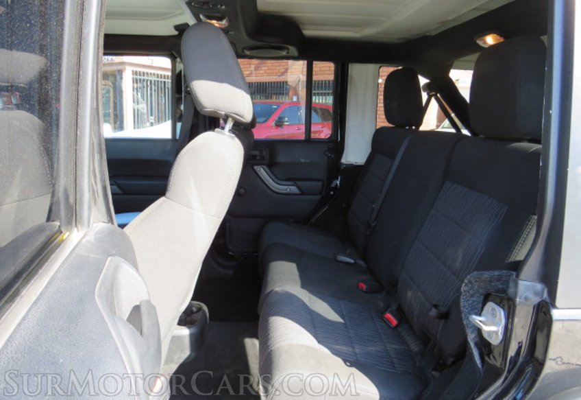 2012 Jeep Wrangler Unlimited - Image 21