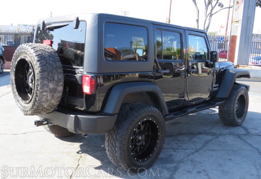2012 Jeep Wrangler Unlimited - Image 7