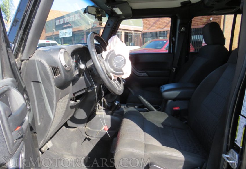 2012 Jeep Wrangler Unlimited - Image 26