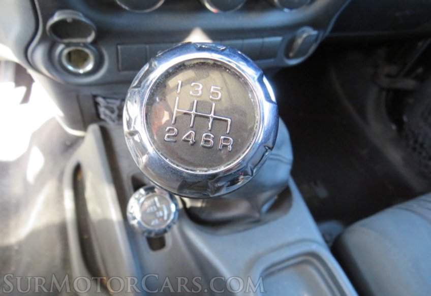 2012 Jeep Wrangler Unlimited - Image 38