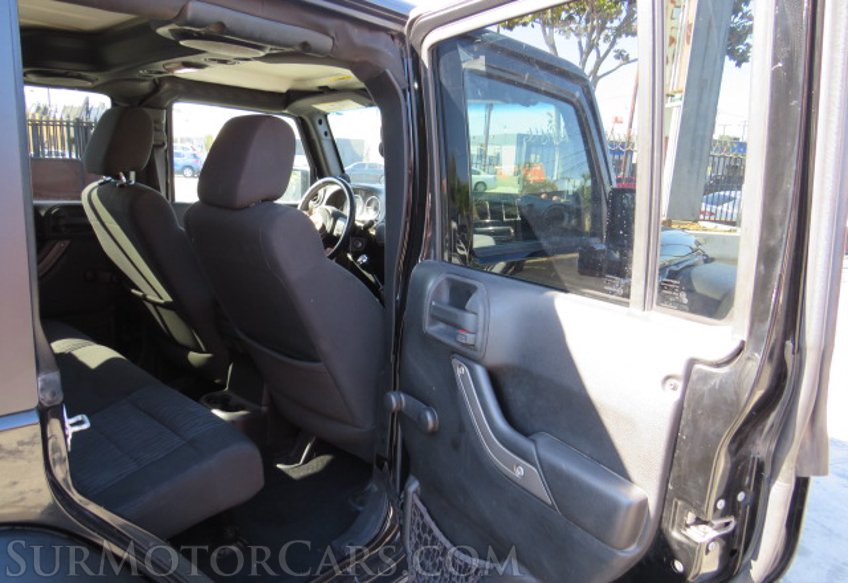 2012 Jeep Wrangler Unlimited - Image 24